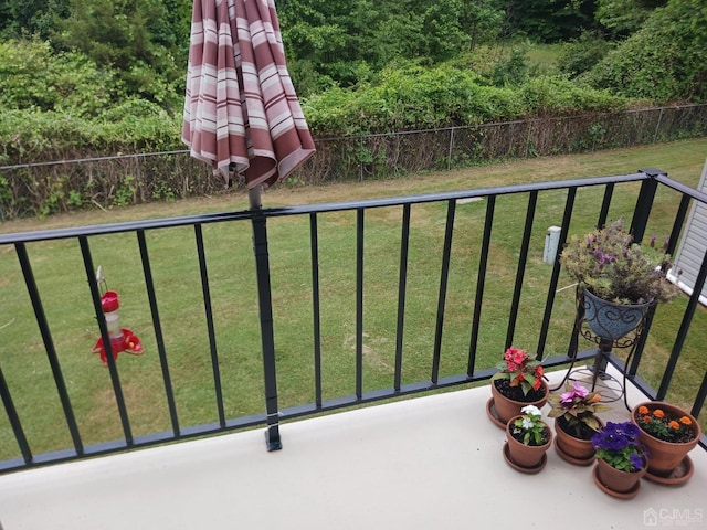 7 Georgia Ct Unit D, Old Bridge, NJ 07747 - balcony with a forest view