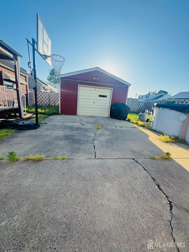 19 Spruce St, Port Reading, NJ 07064 - detached garage featuring driveway