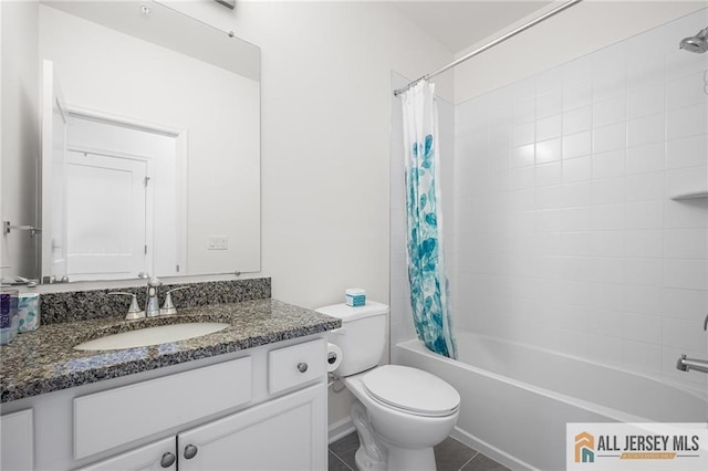 702 Station Rd, Dunellen, NJ 08812 - bathroom with vanity, toilet, shower / bath combination with curtain, and tile patterned flooring