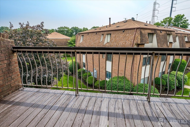 223 Edison Glen Ter, Edison, NJ 08837 - view of deck