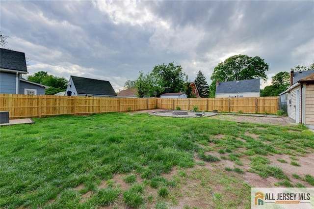 607 Almon Ave, Woodbridge Proper, NJ 07095 - view of fenced backyard