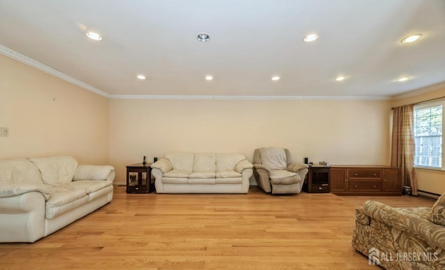 living area featuring ornamental molding, light wood-type flooring, and recessed lighting