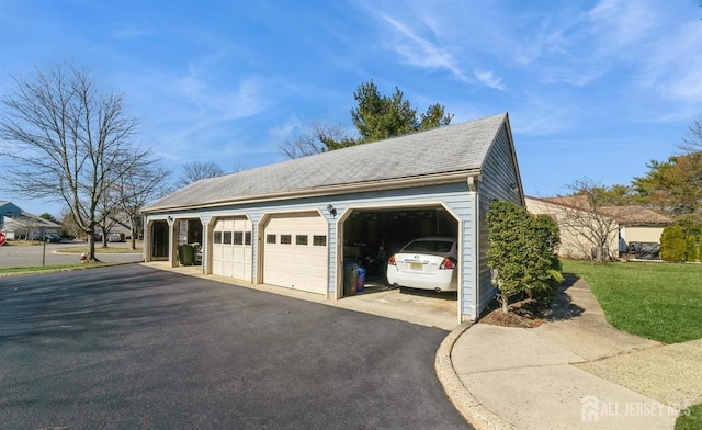 view of detached garage