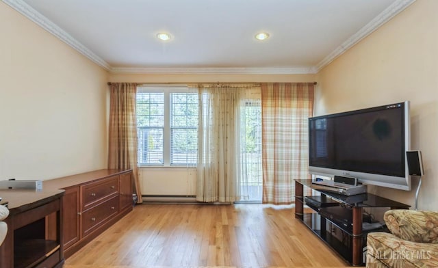 living area with light wood-type flooring, ornamental molding, and recessed lighting