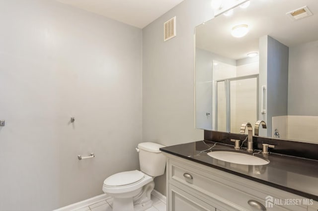914 Cedar Ct, New Brunswick, NJ 08901 - full bathroom with vanity and a stall shower