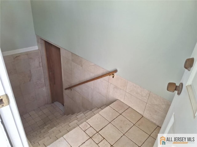 85 Pinetree Dr, Sayreville, NJ 08859 - photo 27