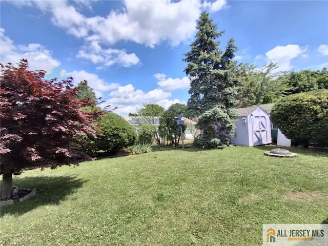 85 Pinetree Dr, Sayreville, NJ 08859 - photo 2