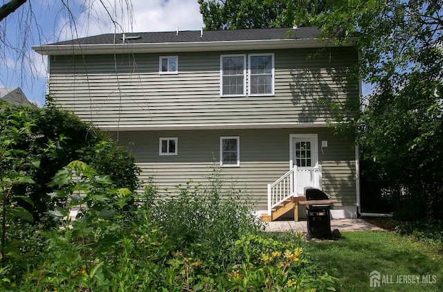 15 Bradley Dr, Edison, NJ 08817 - back of property