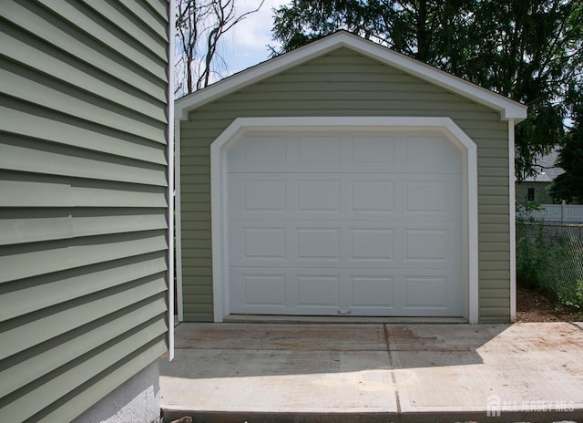 15 Bradley Dr, Edison, NJ 08817 - detached garage with concrete driveway