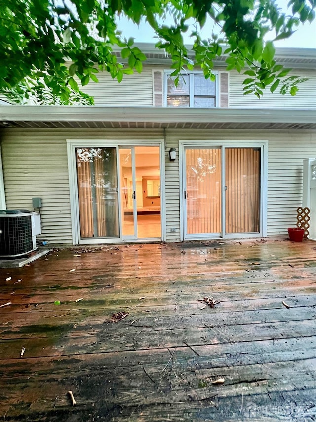 37 Albury Way N, Brunswick, NJ 08902 - view of wooden deck