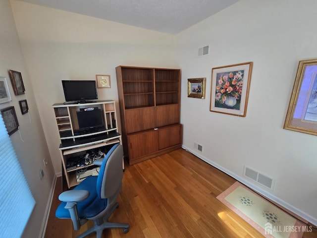 16 Phillip Ct, Monroe, NJ 08831 - home office with wood finished floors and baseboards