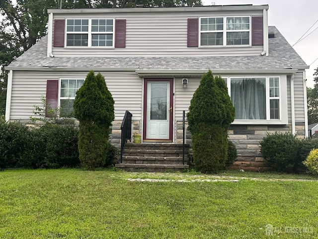 4 Fitzsimmons Ave, Middlesex, NJ 08846 - view of front of house with entry steps and a front yard