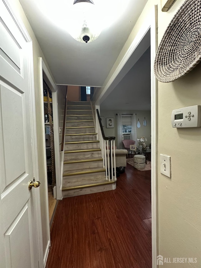 4 Fitzsimmons Ave, Middlesex, NJ 08846 - staircase featuring wood finished floors