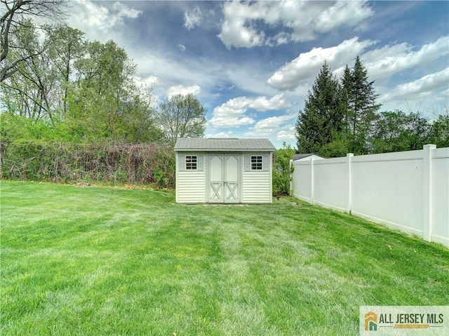 3 Camelot Dr, East Brunswick, NJ 08816 - view of yard
