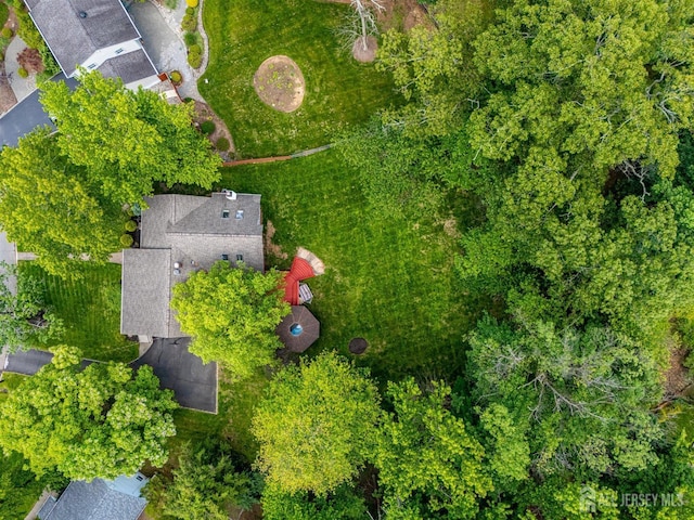 9 NW Fielding Pl, Edison, NJ 08820 - drone / aerial view