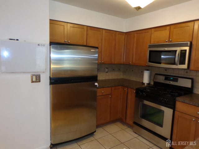 353 Crosspointe Dr, East Brunswick, NJ 08816 - photo 8