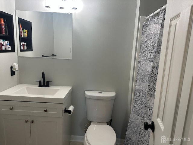 8 Bristol Dr, North Brunswick, NJ 08902 - full bath featuring toilet, vanity, and curtained shower