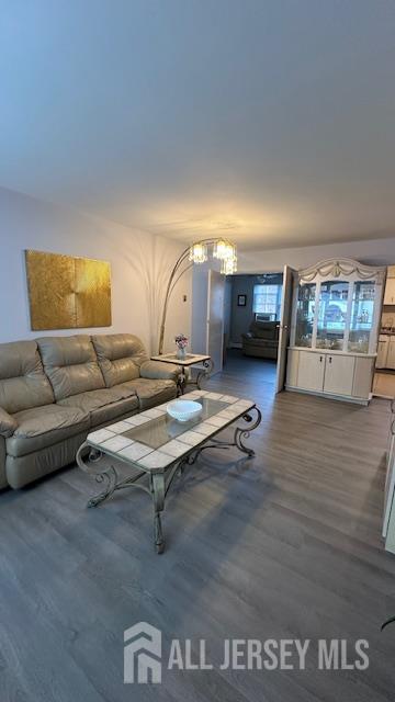 46 Gramercy Gdns, Middlesex, NJ 08846 - living area with wood finished floors