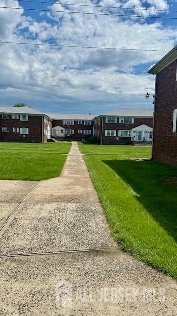 46 Gramercy Gdns, Middlesex, NJ 08846 - view of grassy yard