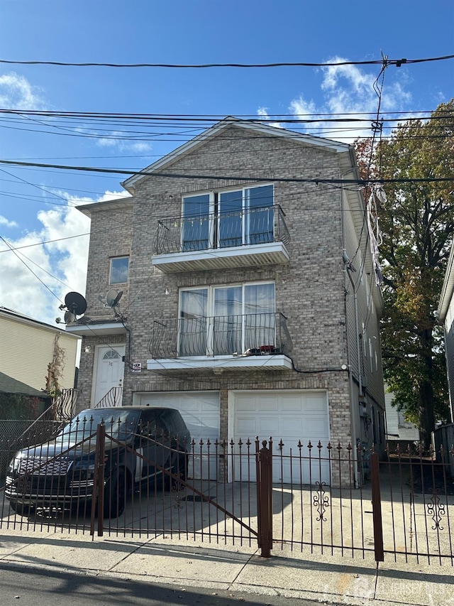 view of front facade with a garage