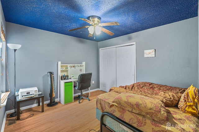 199 Prestwick Way, Edison, NJ 08820 - bedroom with wood finished floors, a closet, ceiling fan, and an office area