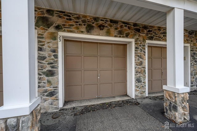 23 Newburgh Dr, Edison, NJ 08820 - view of garage