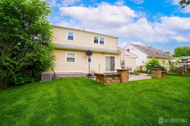 314 Benjamin Ave, Iselin, NJ 08830 - rear view of house with a patio area