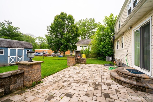 314 Benjamin Ave, Iselin, NJ 08830 - view of patio with a storage unit