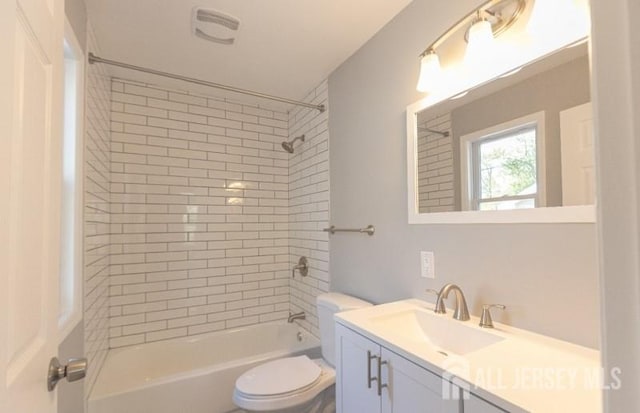 25 4th Pl, Piscataway, NJ 08854 - photo 8
