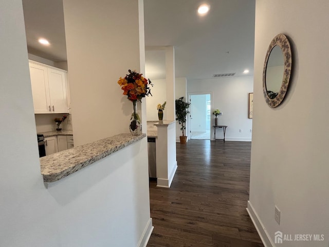 812 Stiller Ln, Monroe, NJ 08831 - hallway with dark wood-style floors, baseboards, and recessed lighting