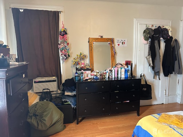 290 Redmond St, New Brunswick, NJ 08901 - bedroom with wood finished floors