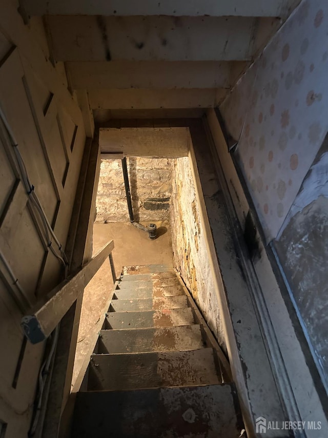290 Redmond St, New Brunswick, NJ 08901 - view of stairway