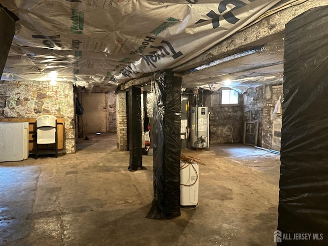 290 Redmond St, New Brunswick, NJ 08901 - below grade area featuring gas water heater