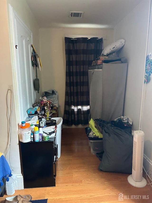 290 Redmond St, New Brunswick, NJ 08901 - hall with light wood-style floors