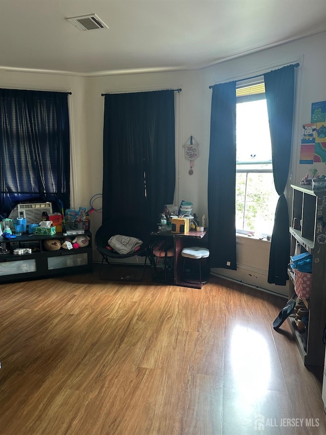 290 Redmond St, New Brunswick, NJ 08901 - living room with wood finished floors