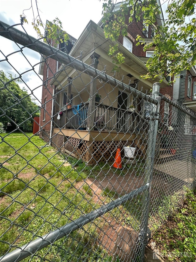 290 Redmond St, New Brunswick, NJ 08901 - view of side of property
