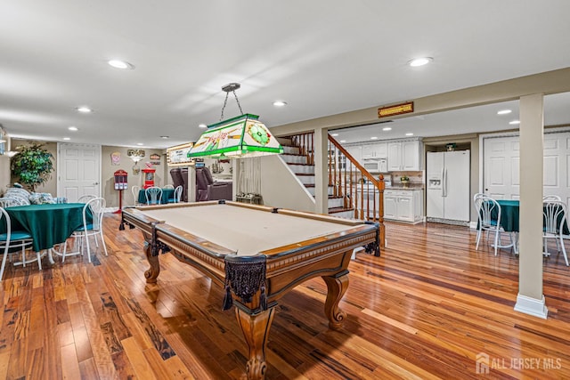 rec room with light wood-style flooring, recessed lighting, and billiards