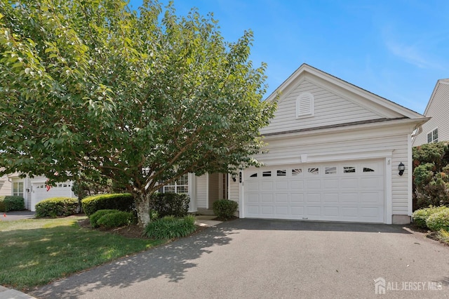 380 Windfall Ln, Franklin Twsp, NJ 08873 - photo 1