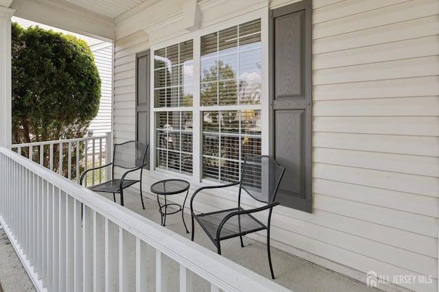 380 Windfall Ln, Franklin Twsp, NJ 08873 - photo 4