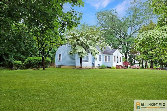 687 Spotswood-Englishtown Rd, Monroe, NJ 08831 - view of front of home featuring a front yard
