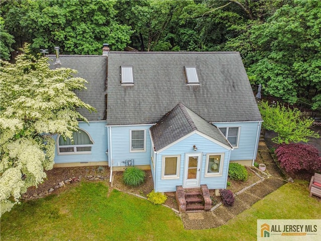 687 Spotswood-Englishtown Rd, Monroe, NJ 08831 - view of front of house with roof with shingles, a front yard, and entry steps