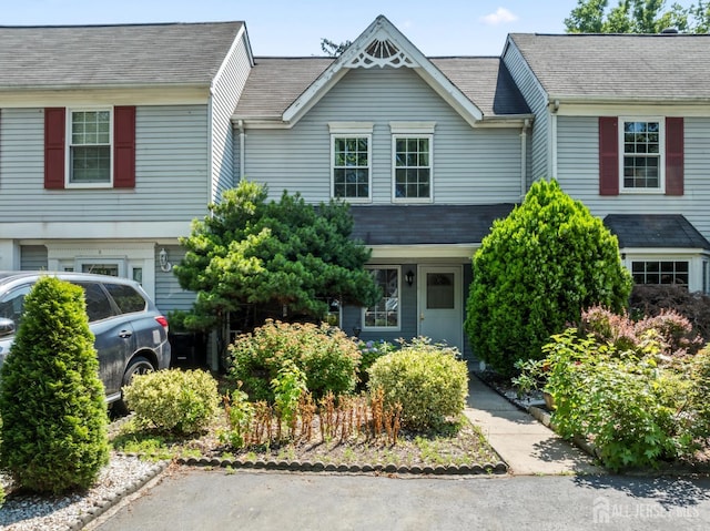 7 Letts Ct, East Brunswick, NJ 08816 - photo 1