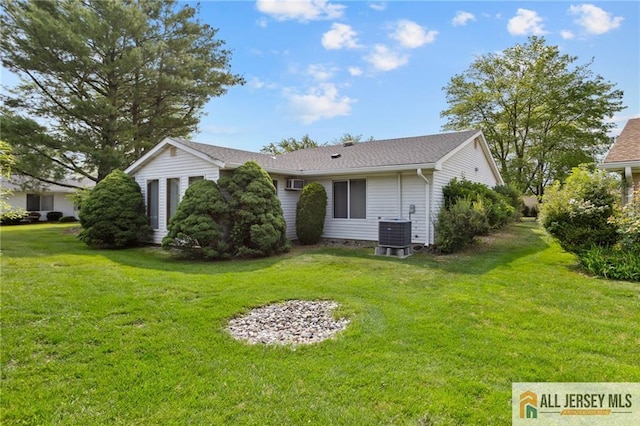 747 Marlton Rd Unit 747A, Monroe, NJ 08831 - view of front of house featuring cooling unit and a front yard