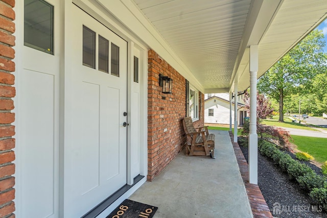 18 Heritage Dr, Edison, NJ 08820 - view of covered porch