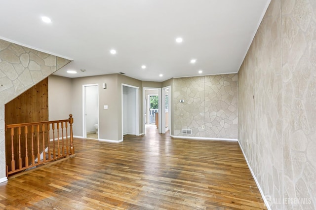 306 Holly Dr, Perth Amboy, NJ 08861 - photo 7