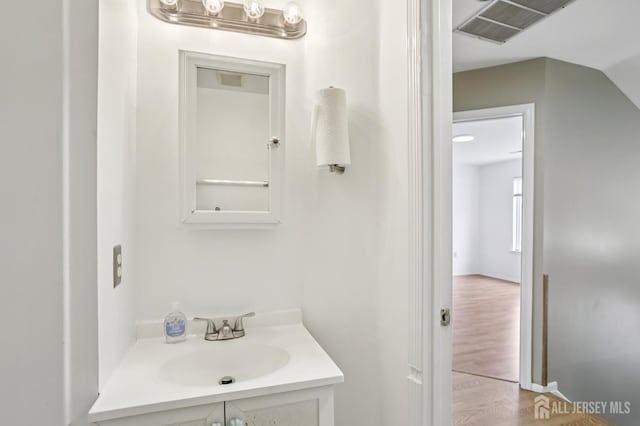 306 Holly Dr, Perth Amboy, NJ 08861 - photo 23