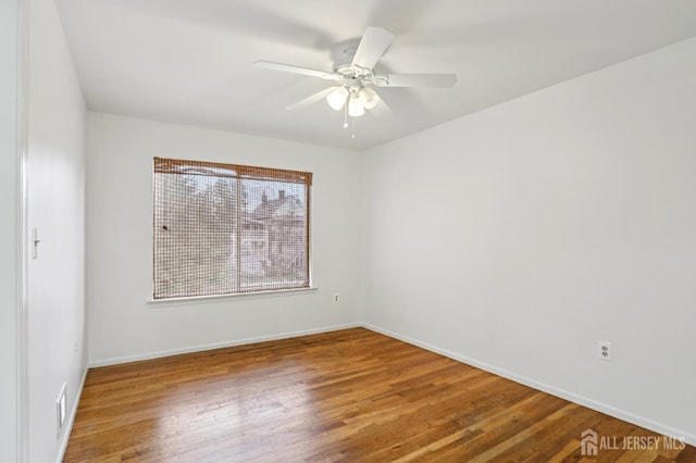 306 Holly Dr, Perth Amboy, NJ 08861 - photo 11