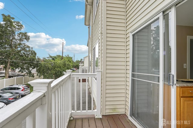 306 Holly Dr, Perth Amboy, NJ 08861 - photo 36