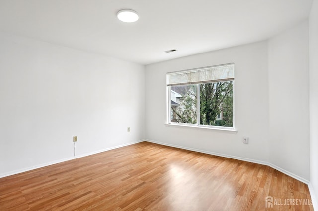 306 Holly Dr, Perth Amboy, NJ 08861 - photo 21