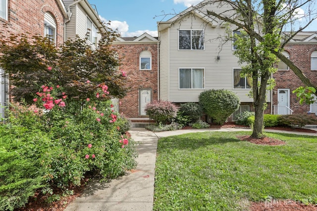 306 Holly Dr, Perth Amboy, NJ 08861 - photo 1